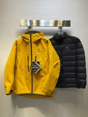 Arc'teryx Gore-Tex Pro 3-in-1 Jacket Set with Down Liner - Waterproof & Warm